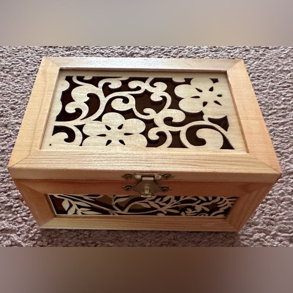 Wooden Laser Cut Keepsake Box Flower Motif Lightweight with Antique Golden Latch